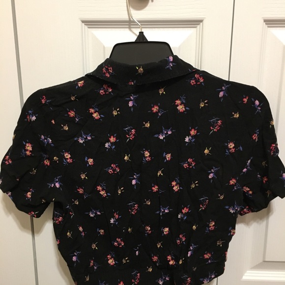 Wild Fable Crop Top - Picture 2 of 4